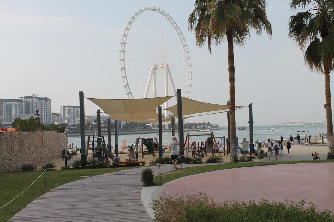 Newly Furnished One Bedroom Apartment Next To Metro & Beach In Marina Residence Dubái Exterior foto